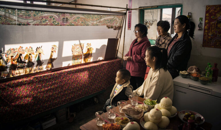Recording traditional intangible - Shadow play on the Kang Bed
